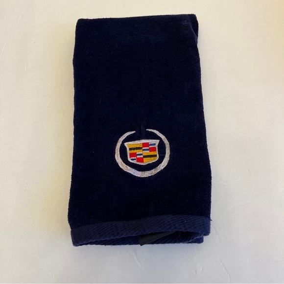 Golf Towel With Clip Dk Blue Embroidered Oldsmobile Logo Terry Town 100% Cotton - Picture 1 of 5